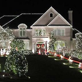 outdoor-christmas-lighting-decorations-32