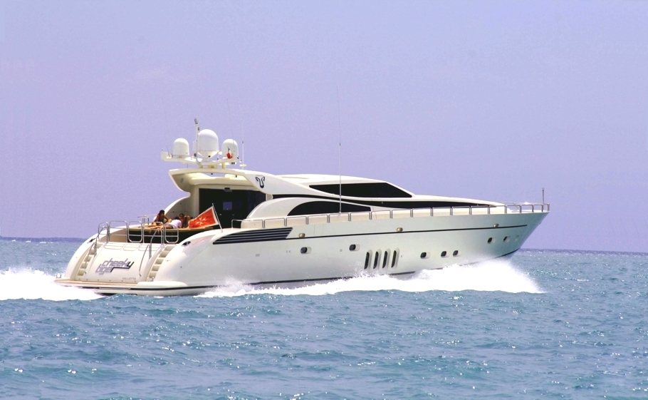 luxury-yacht-cheeky-tiger