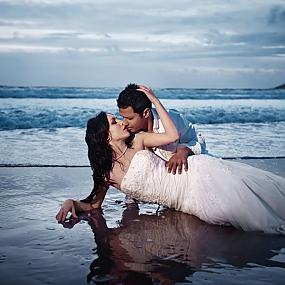 couple-on-beach-wedding-29