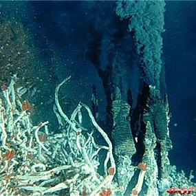 deep-sea-hydrothermal-vent-09