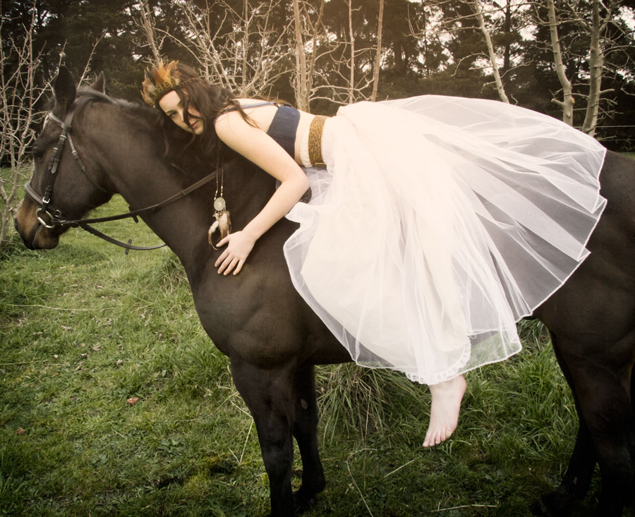 horse-themed-wedding