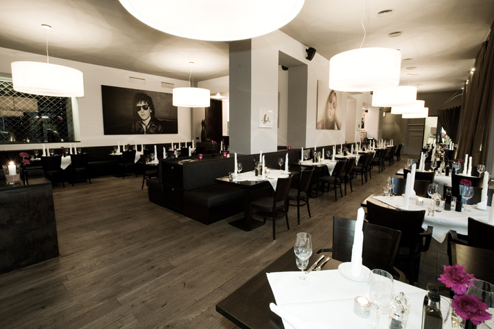 lux11design-hotel-by-giuliana-salmaso-claudio-silvestrin-berlin-07