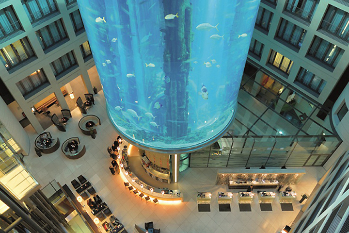 aquadom-in-radisson-blu-hotel-berlin-08