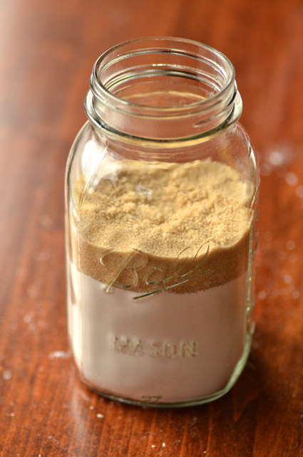 gingerbread-cookies-in-a-jar-08