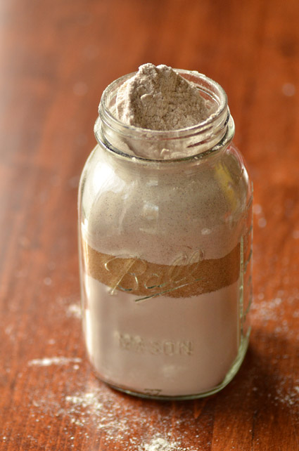 gingerbread-cookies-in-a-jar-12