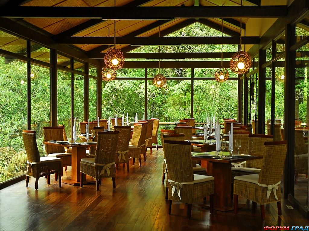 Ресторан в отеле El Silencio Lodge