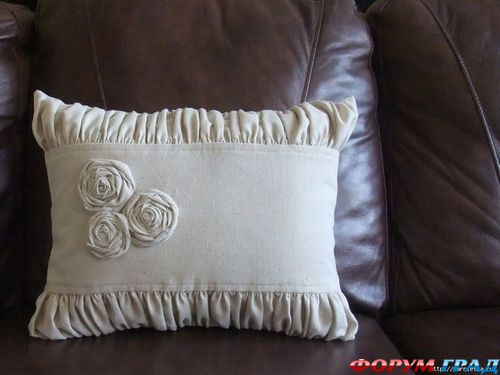 декоративная подушка с драпировкой