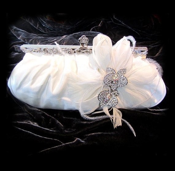 chic-bridal-clutches-for-any-taste-20