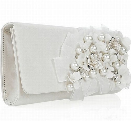 chic-bridal-clutches-for-any-taste-26