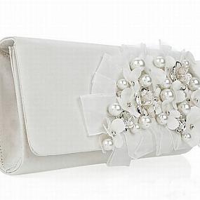 chic-bridal-clutches-for-any-taste-26