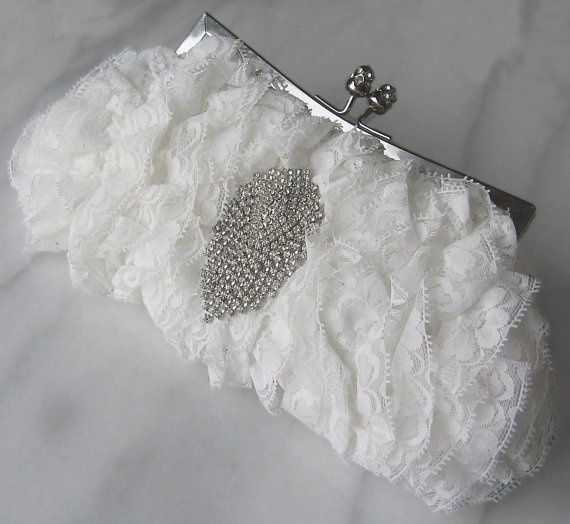 chic-bridal-clutches-for-any-taste-28