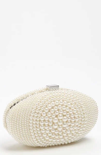 chic-bridal-clutches-for-any-taste-45