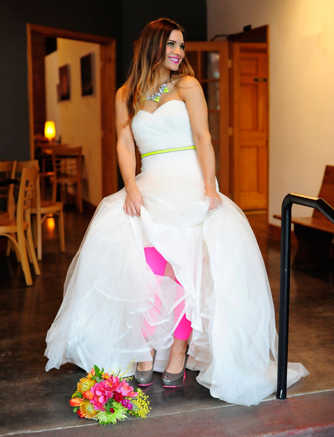 pink-yellow-blue-neon-wedding-inspiration-03