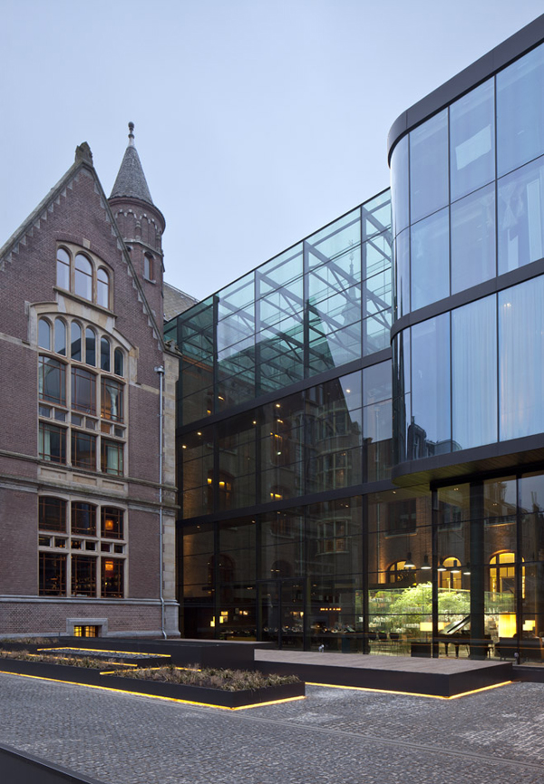 Интерьер Conservatorium Hotel