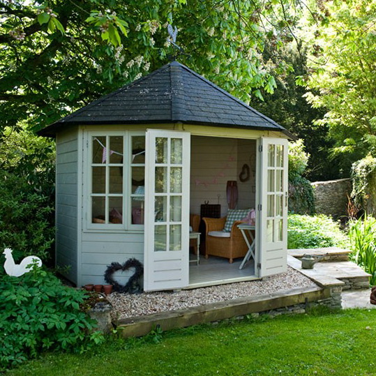 summerhouse-style-garden-ideas-01