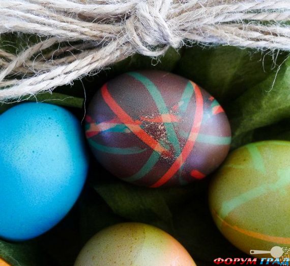 decorating-easter-egg-23