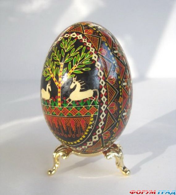 decorating-easter-egg-23