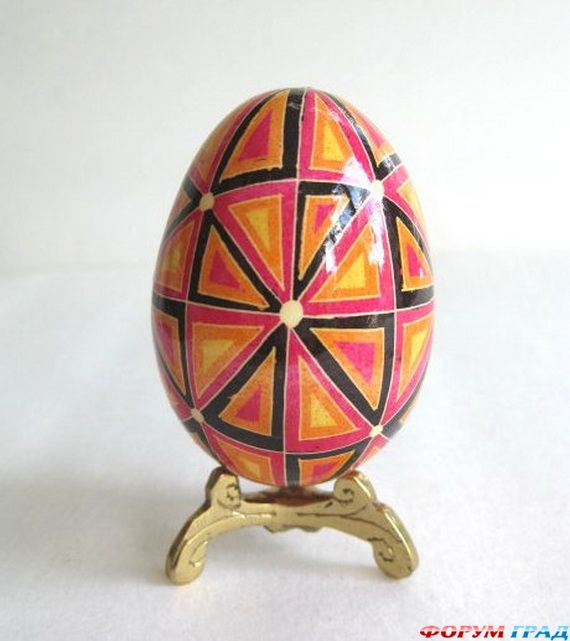 decorating-easter-egg-23