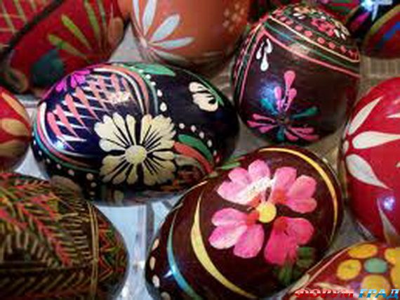 decorating-easter-egg-23