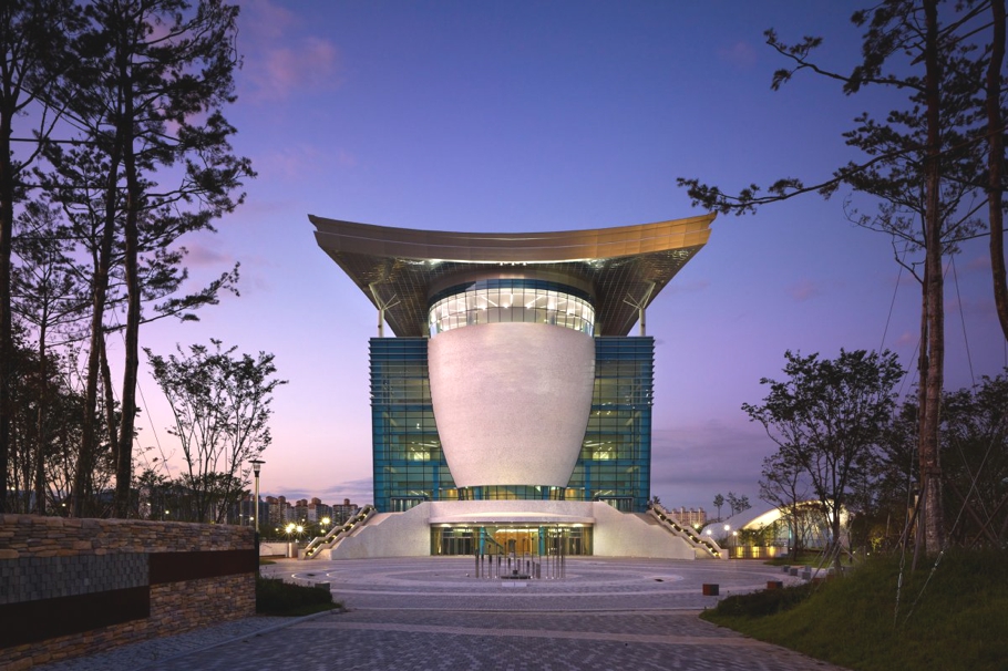Архитектура от Samoo Architects&Engineers - Центр современного искусства в Кенджу, Южная Корея