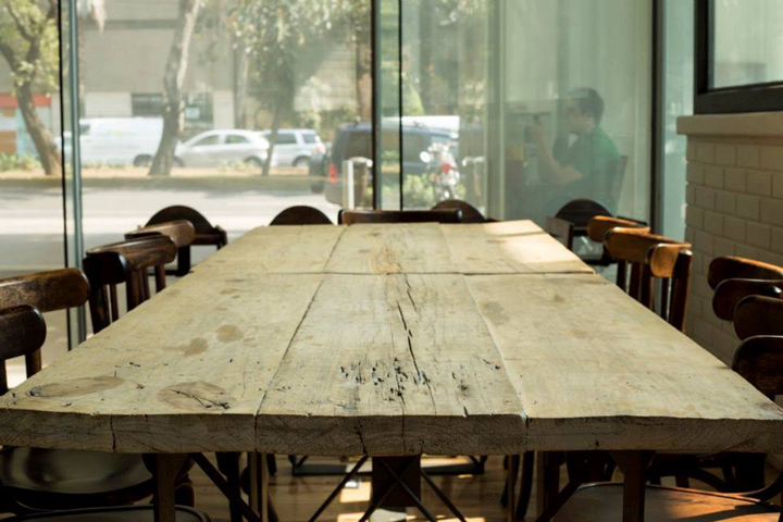 Романтическая и мягкая атмосфера ресторана Corner 8 в Мехико