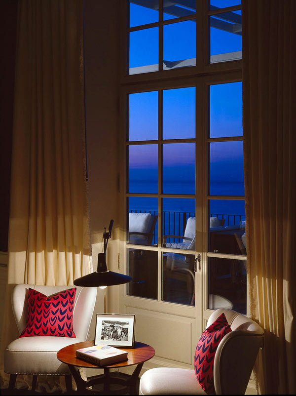 Beachside Hotel