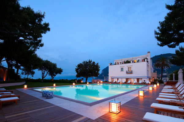 Beachside Hotel