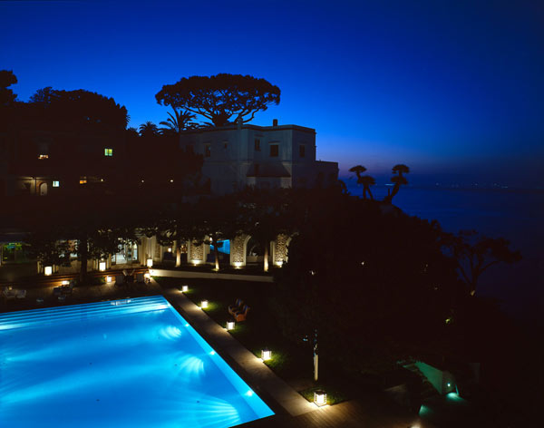 Beachside Hotel