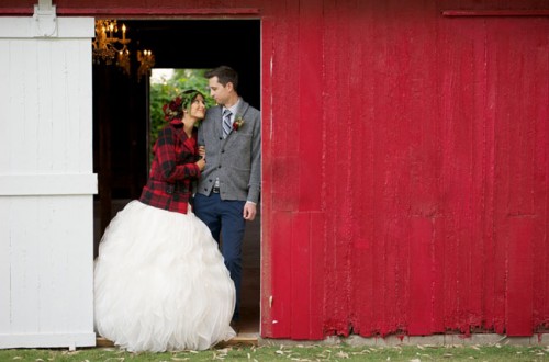 barn-winter-wedding-01