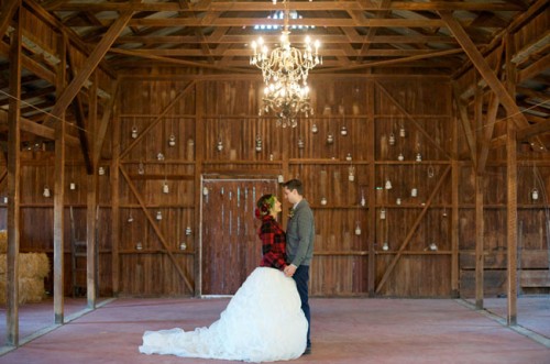 barn-winter-wedding-10