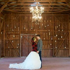 barn-winter-wedding-10
