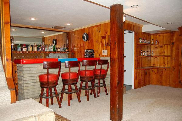 basement-bar-17