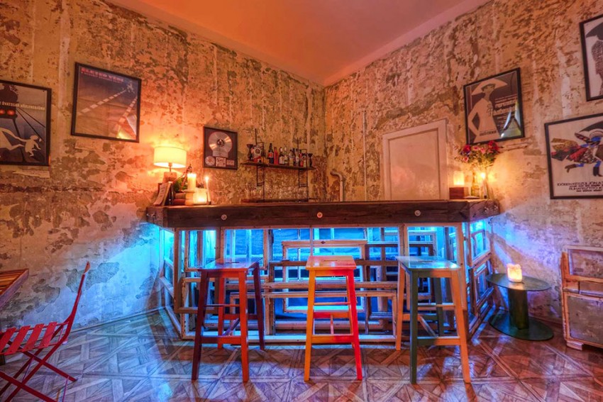 Бар бутика-отеля Brody House в Венгрии