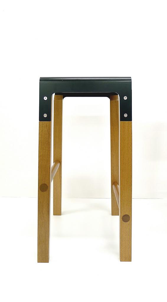 Чёрный кухонный стул от Cassels Design