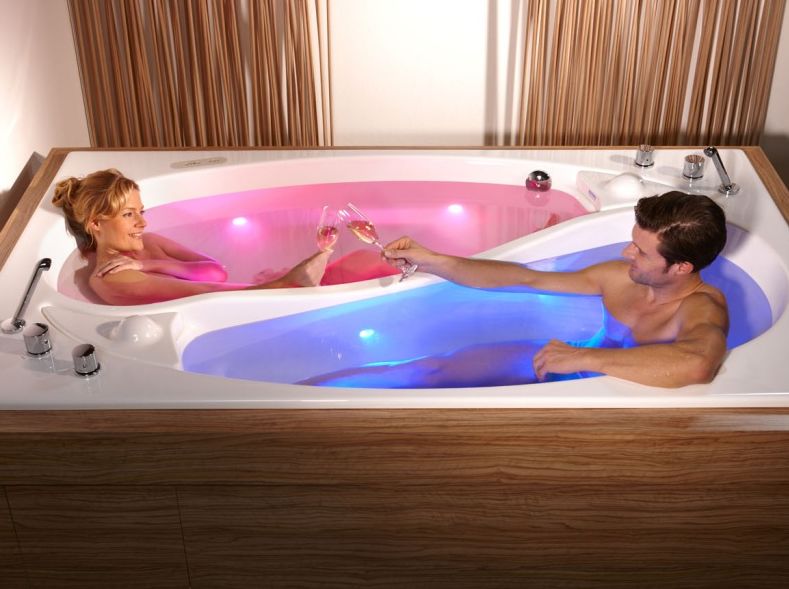 couple-bath-yin-yang-06