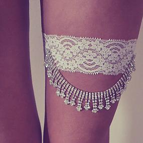 dangling-rhinestone-garter-06