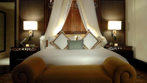 Интерьер спальни в отеле St. Regis Bali Resort