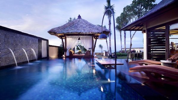 Зона отдыха в отеле St. Regis Bali Resort