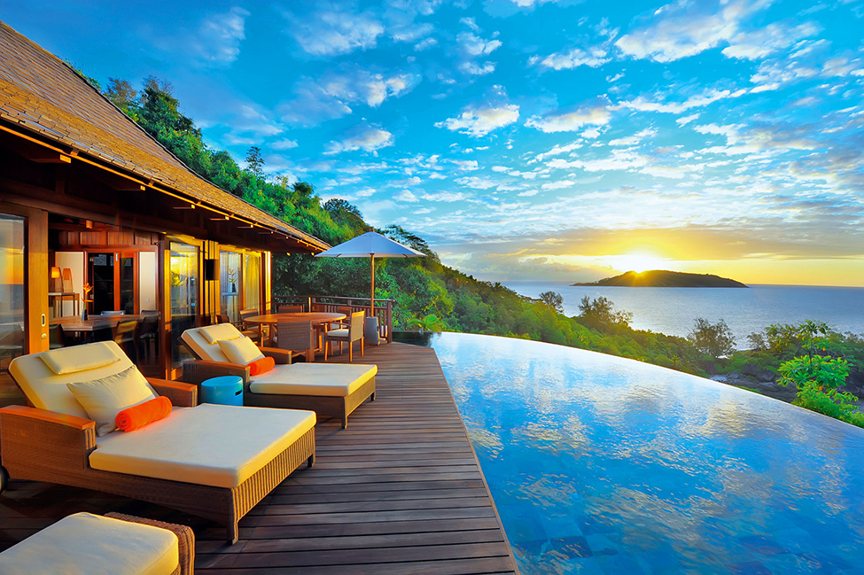Терраса отеля The Ephelia Resort на Сейшельских островах