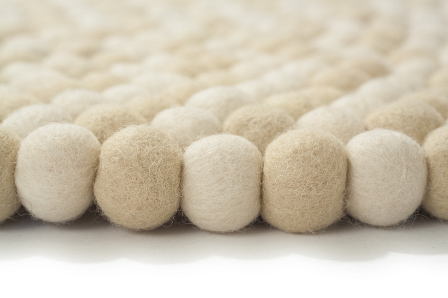 felt-ball-rugs-03