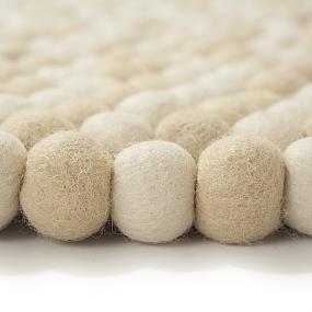 felt-ball-rugs-03