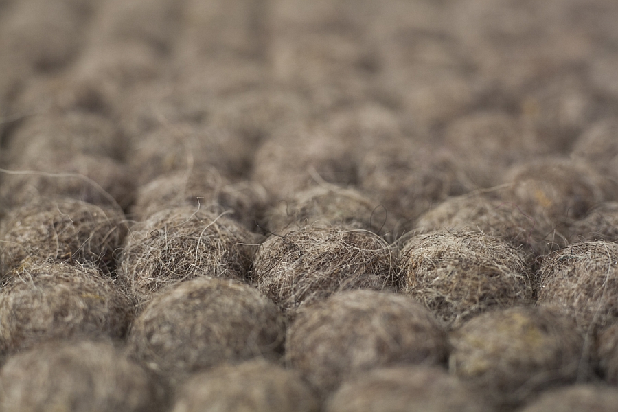 felt-ball-rugs-04