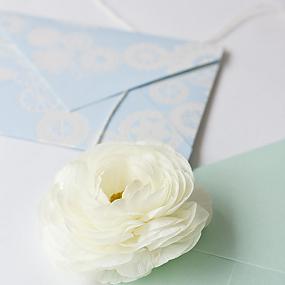 fresh-flower-envelope-garland-13