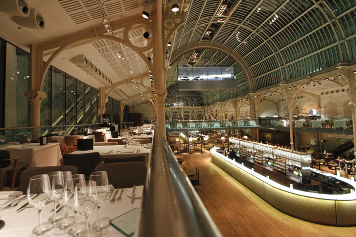 Утончённый дизайн Paul Hamlyn Hall Champagne Bar в Лондоне