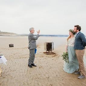 intimate-beach-wedding-05