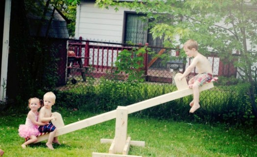 kids-seesaw-04