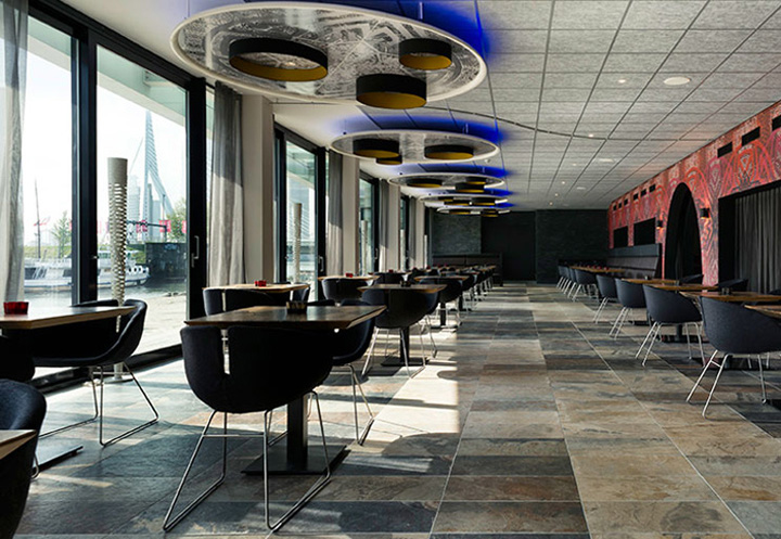 Интерьер отеля Mainport Hotel