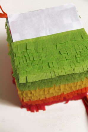 Изготовление красочной мини-пиньяты