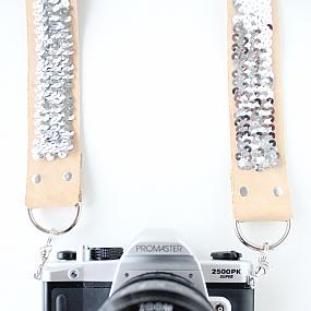 no-sew-sequin-camera-strap-02