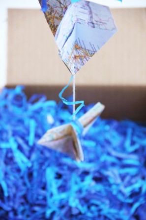 paper-airplane-garland-02